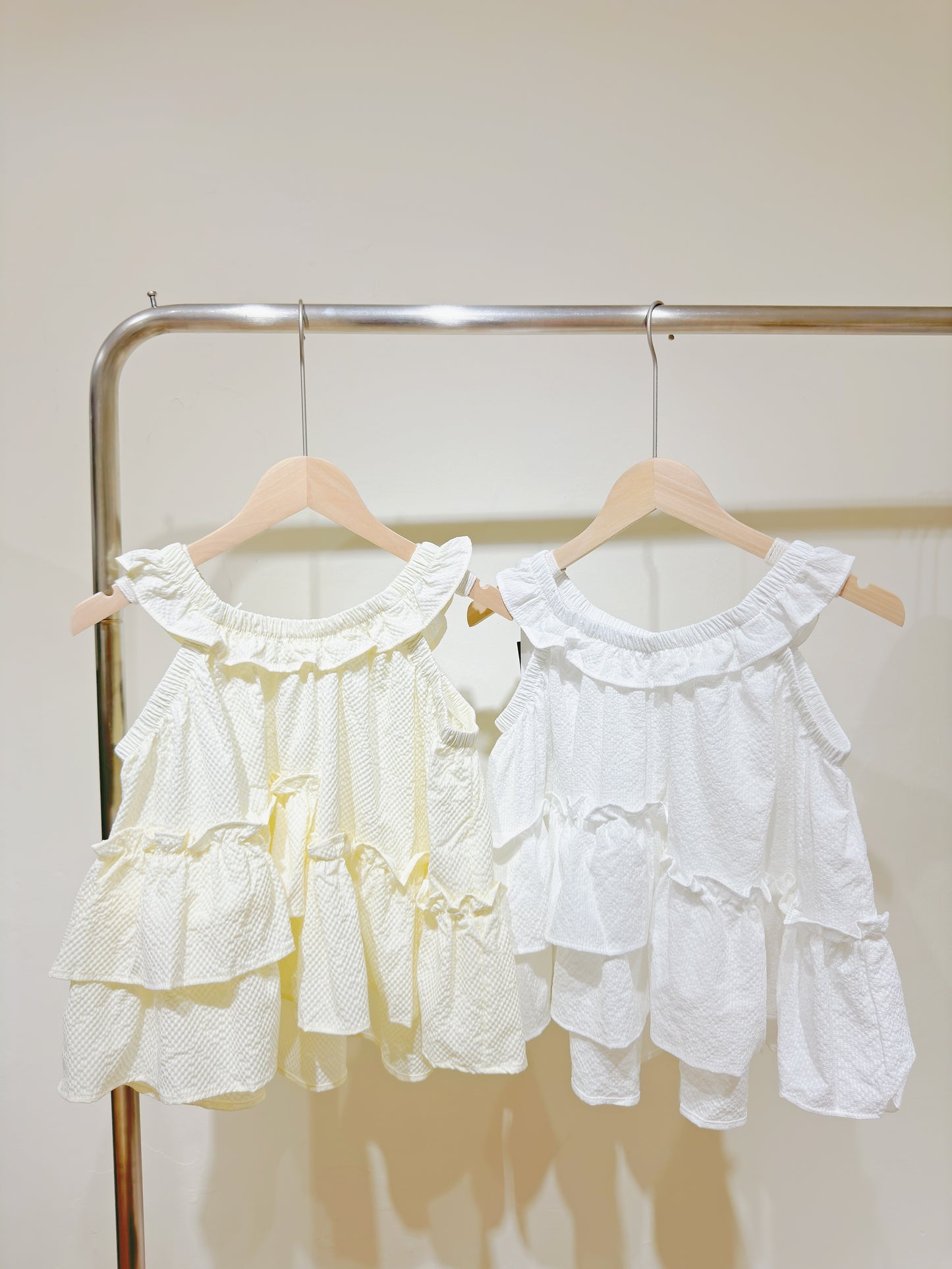 Ruffle Trim Sleeveless Loose Top