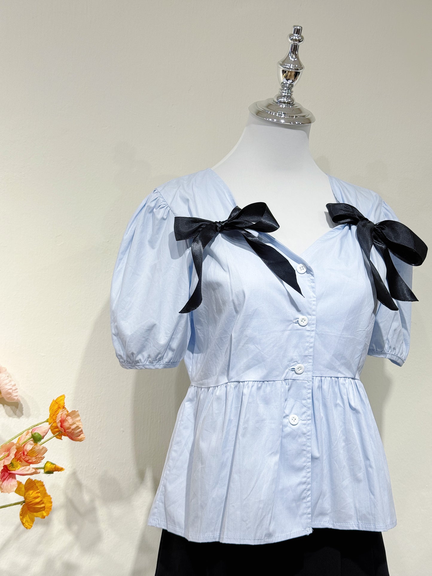 Bow-Tied Puff Sleeve Blouse