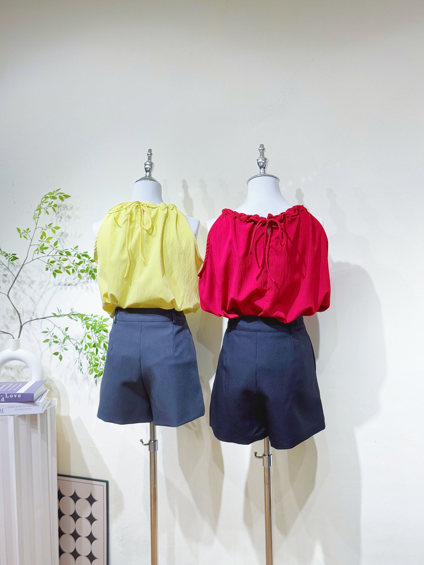 Sleeveless Braided Collar Top