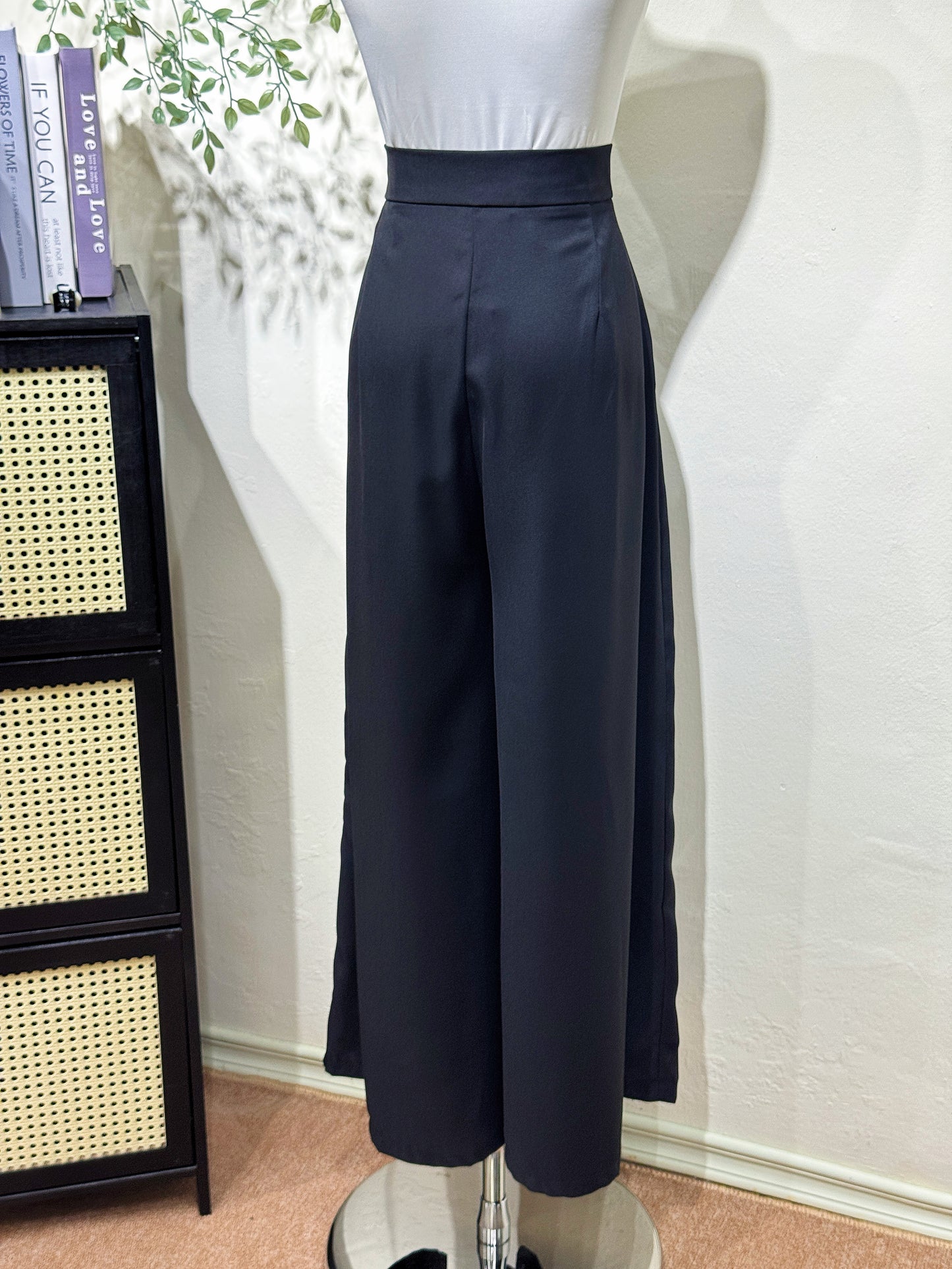 Adjustable Wide-Leg Pants