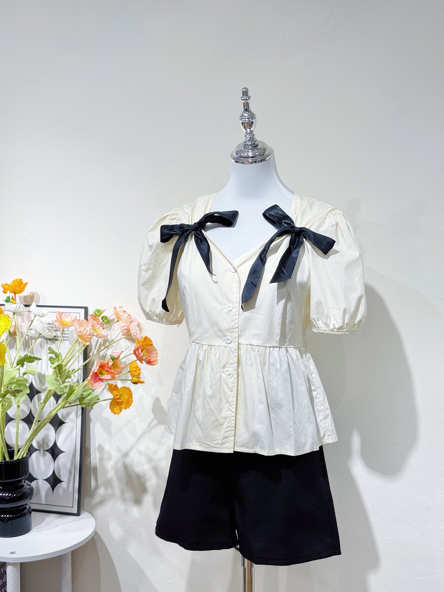 Bow-Tied Puff Sleeve Blouse