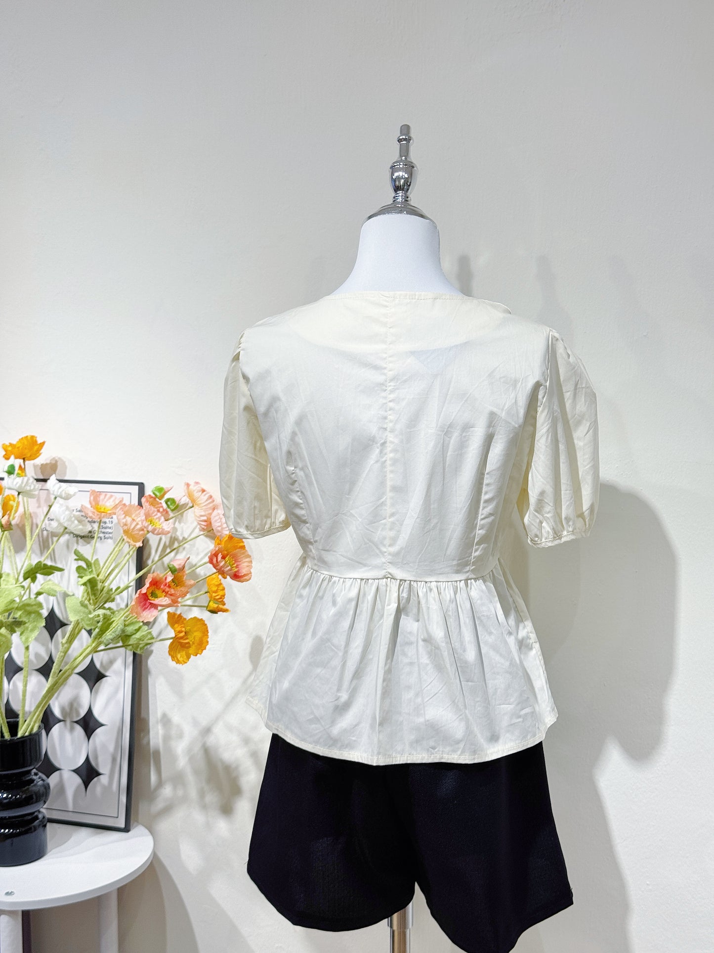 Bow-Tied Puff Sleeve Blouse