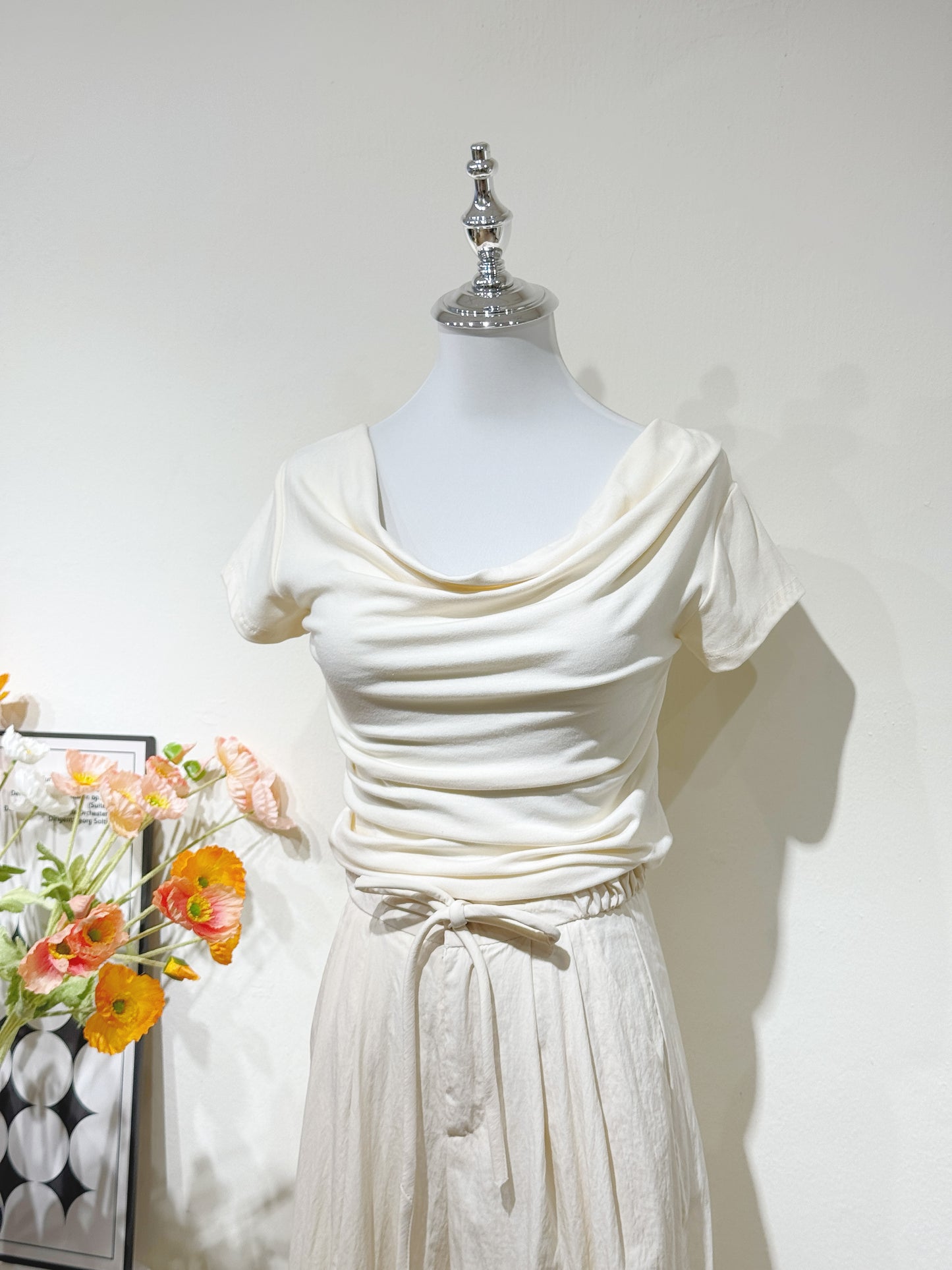 Plain One-Shoulder Tee