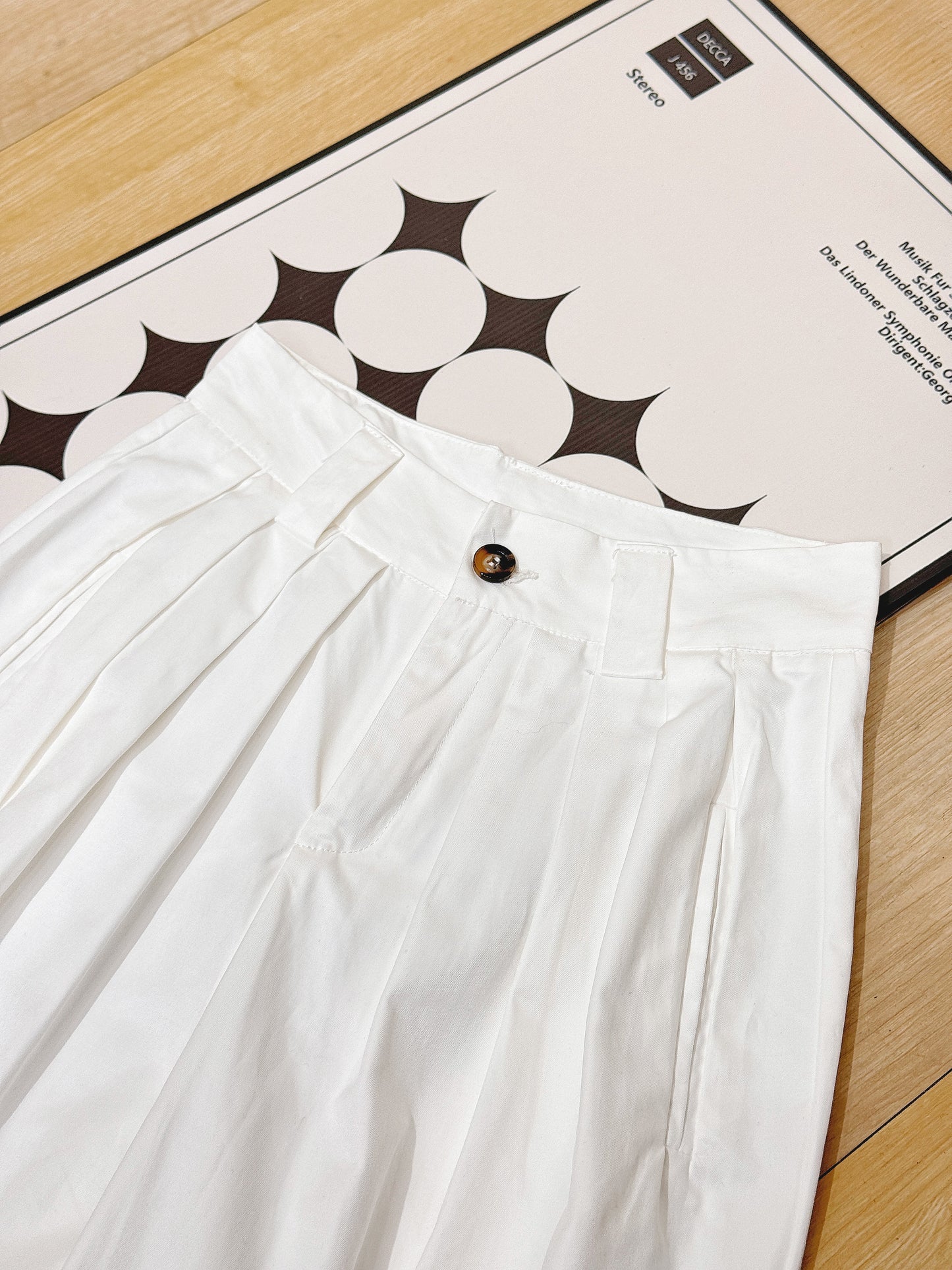 Versatile White Cropped Wide-Leg Pants