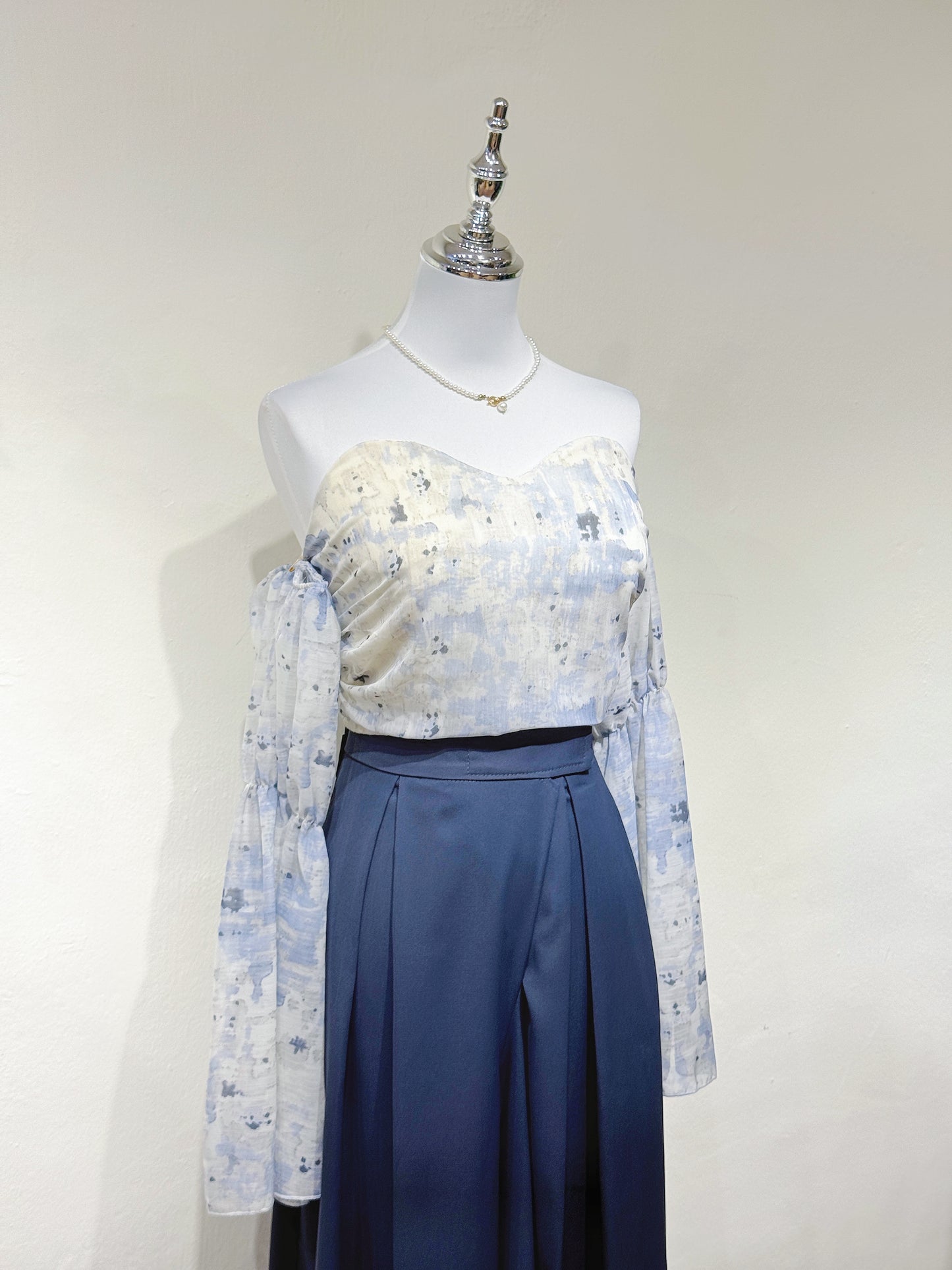 Off-Shoulder Chiffon Flare Sleeve Crop Top