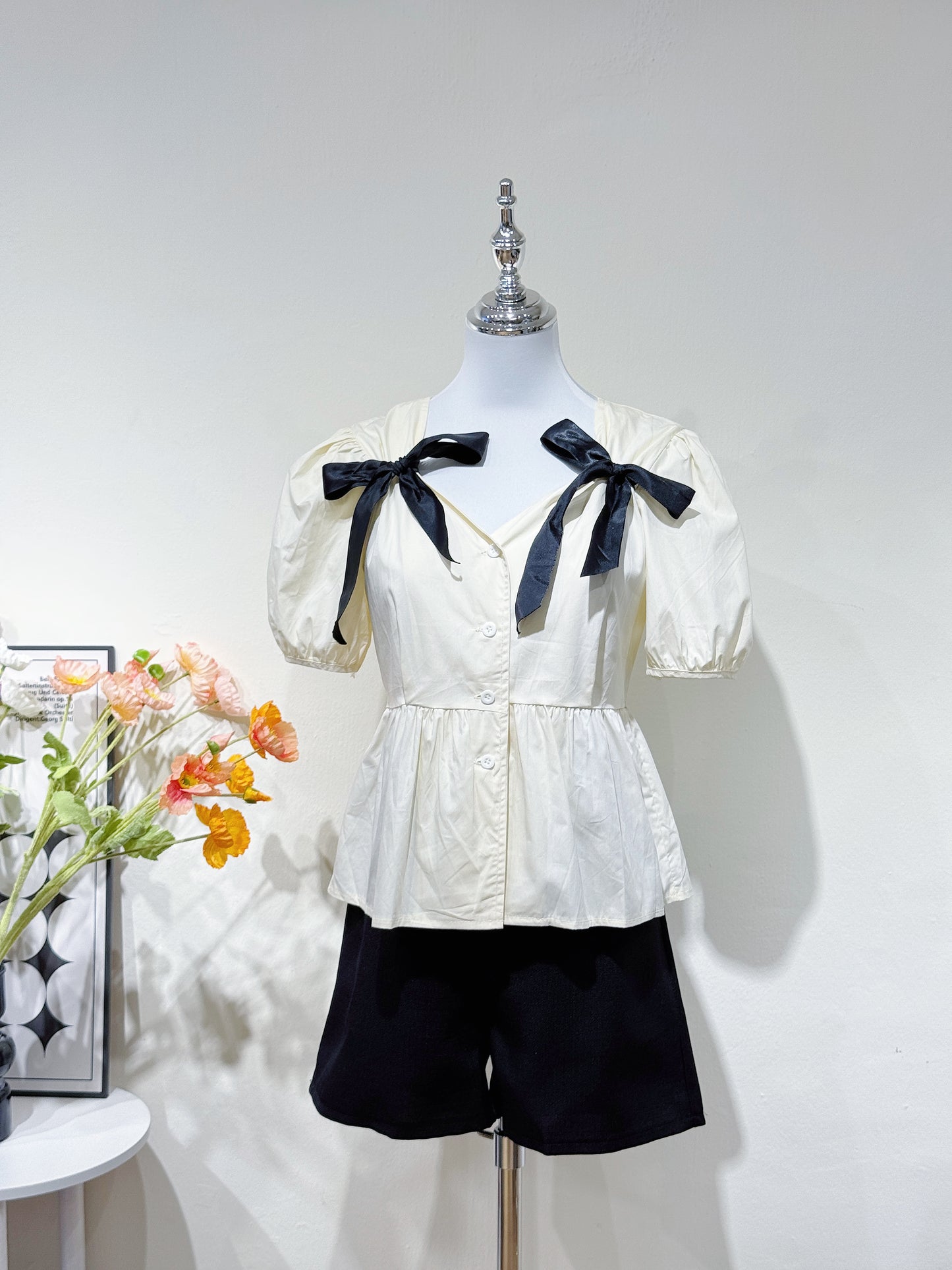 Bow-Tied Puff Sleeve Blouse