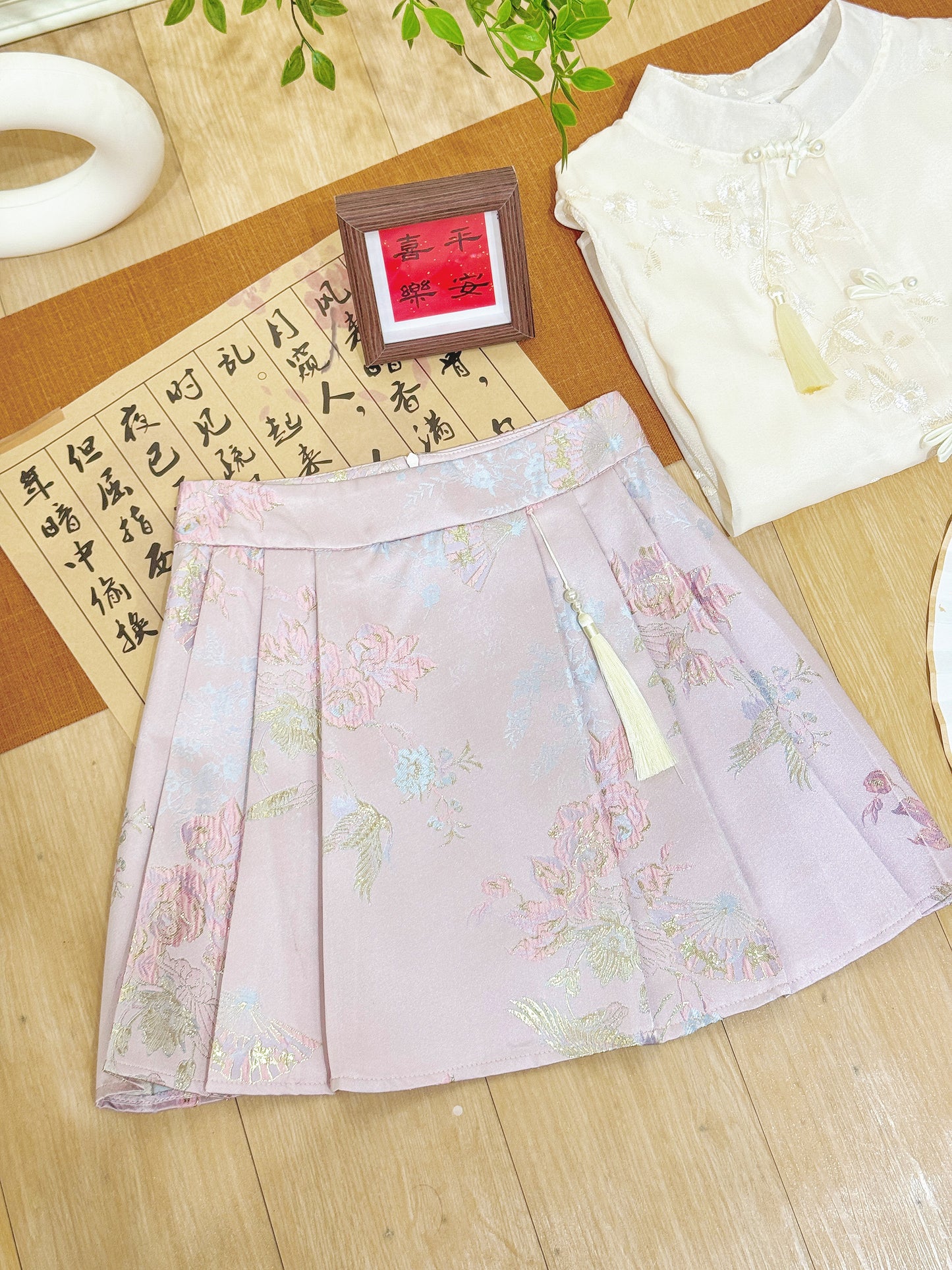 Jacquard Satin Pleated Skort