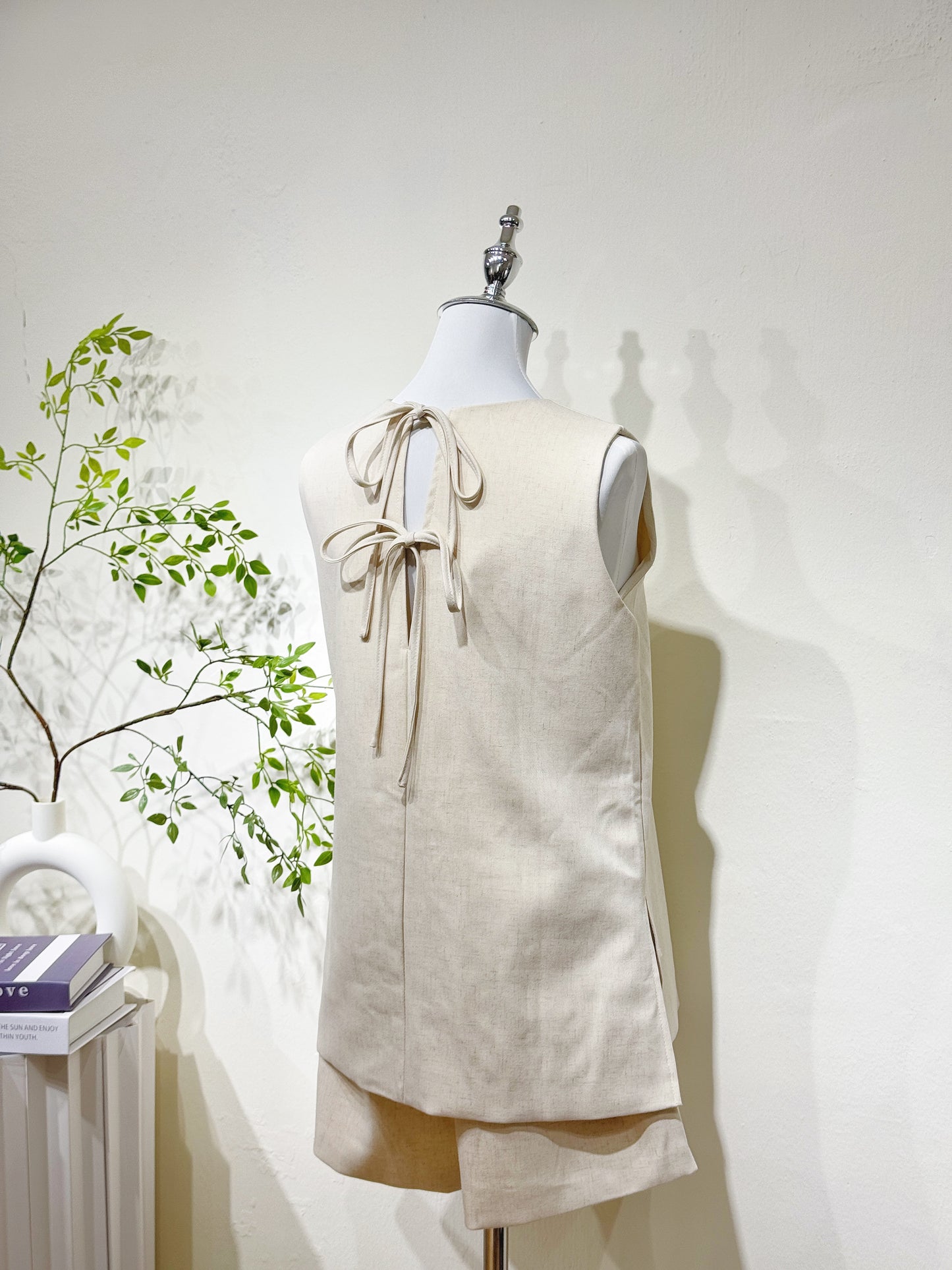 Premium Minimalist Sleeveless Casual Set