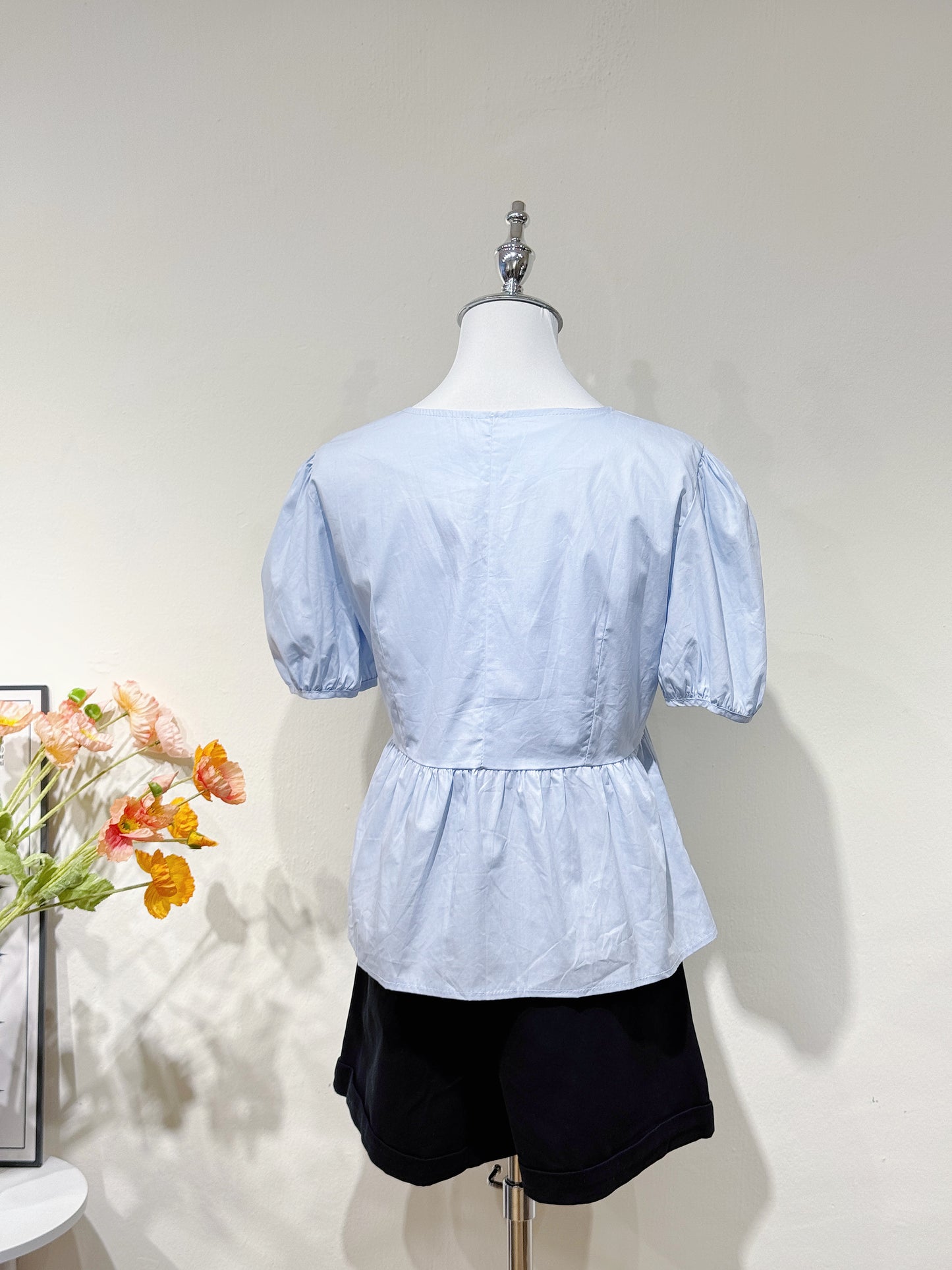 Bow-Tied Puff Sleeve Blouse
