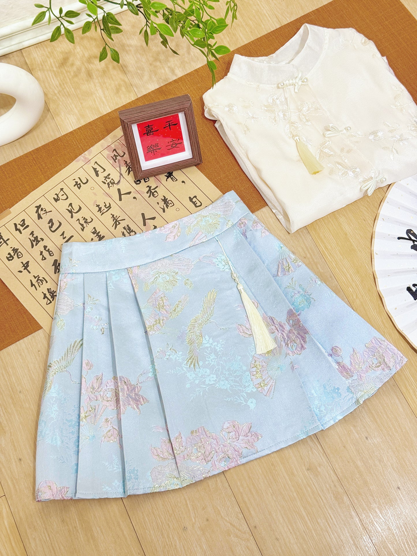 Jacquard Satin Pleated Skort