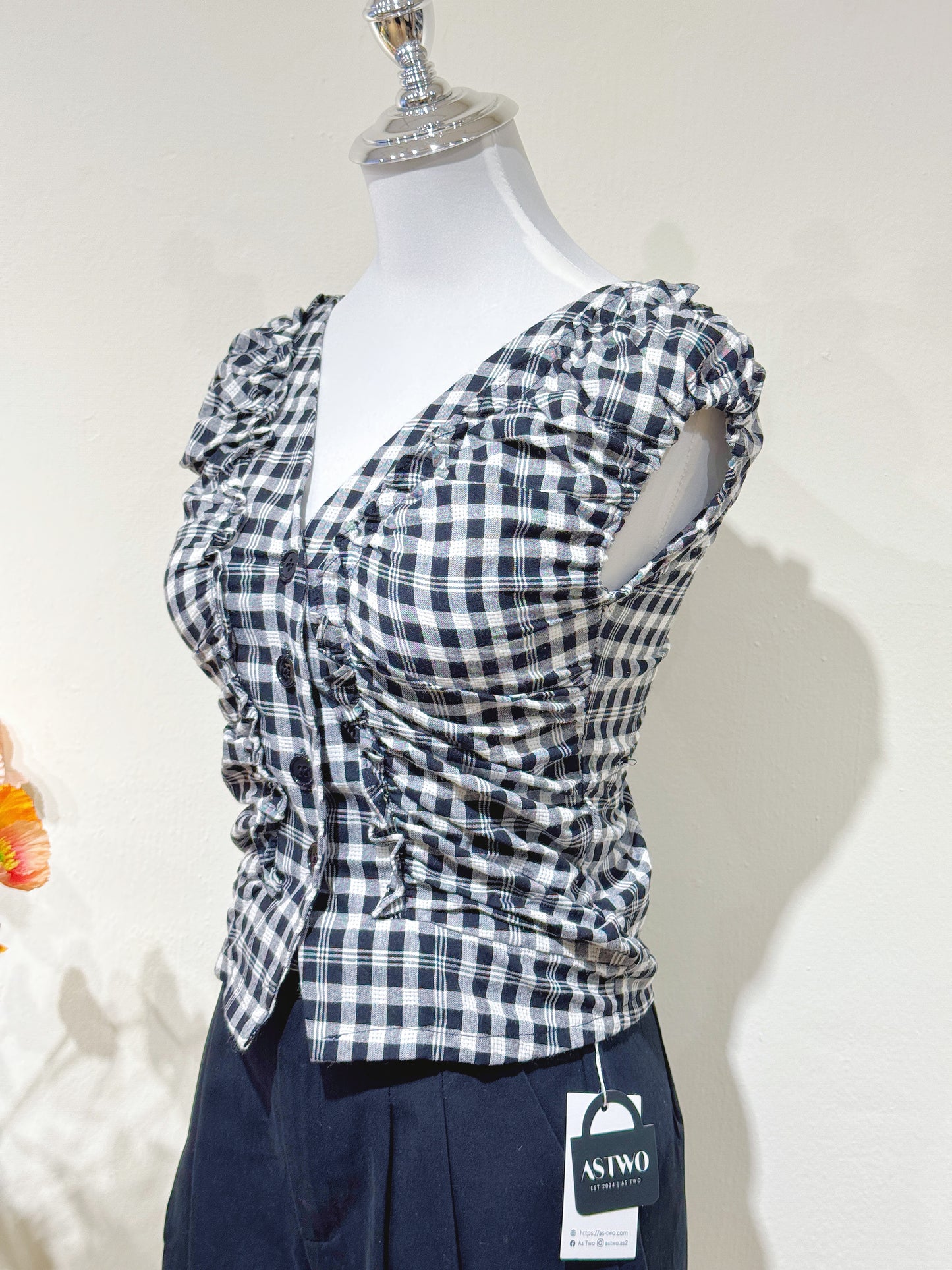 Checkered Puff Shoulder Blouse