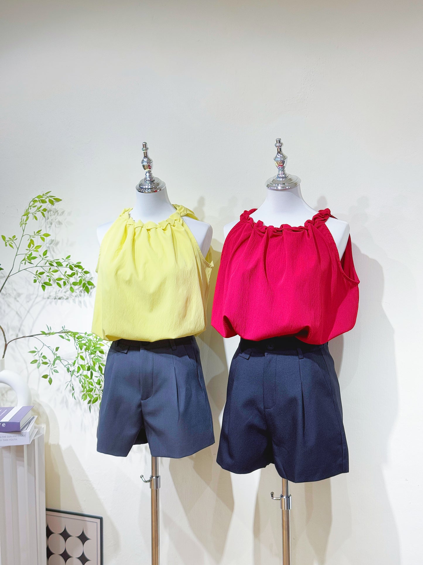 Sleeveless Braided Collar Top