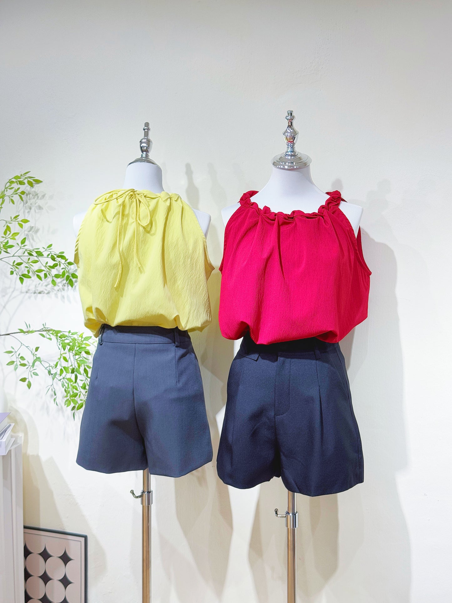 Sleeveless Braided Collar Top