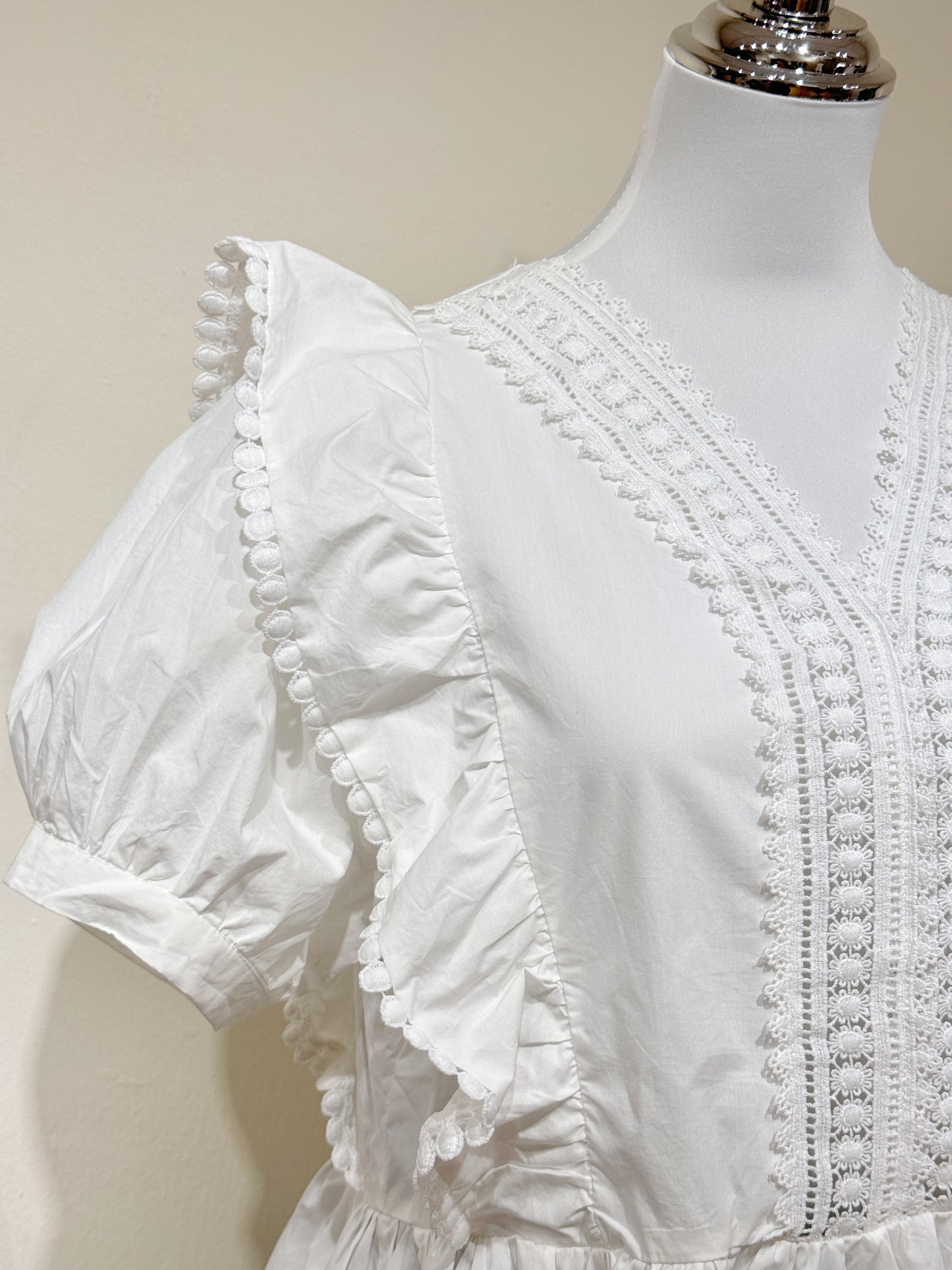 Lace Trim Puff Sleeve Blouse
