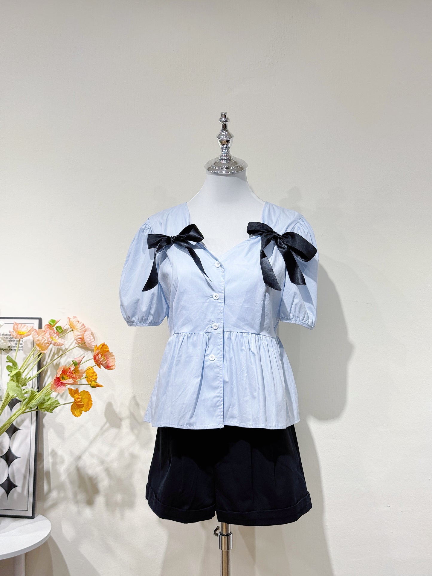 Bow-Tied Puff Sleeve Blouse