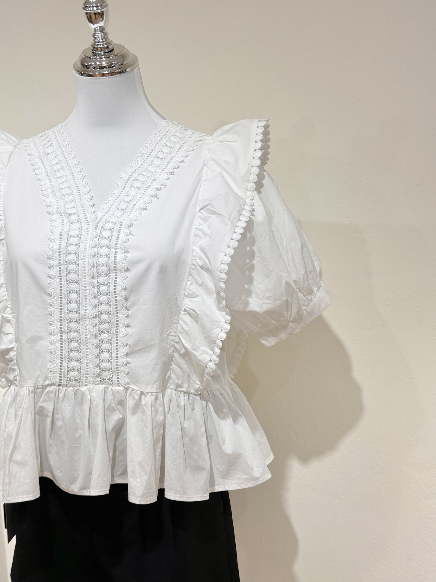 Lace Trim Puff Sleeve Blouse