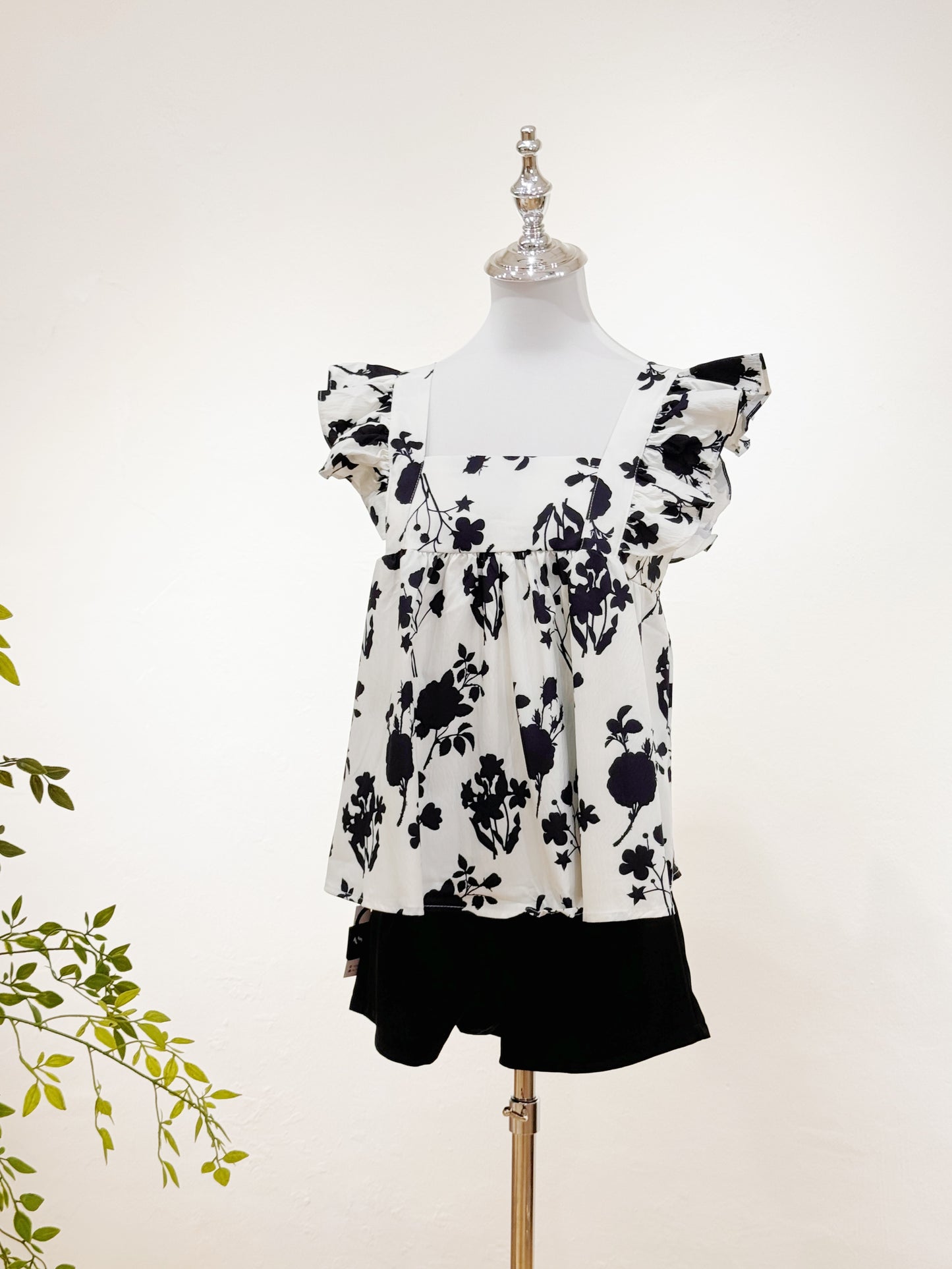 Black Floral Printed Flutter-Sleeve Top