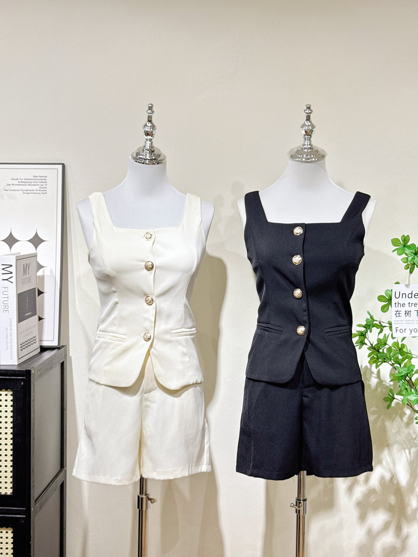 Chic Button Set