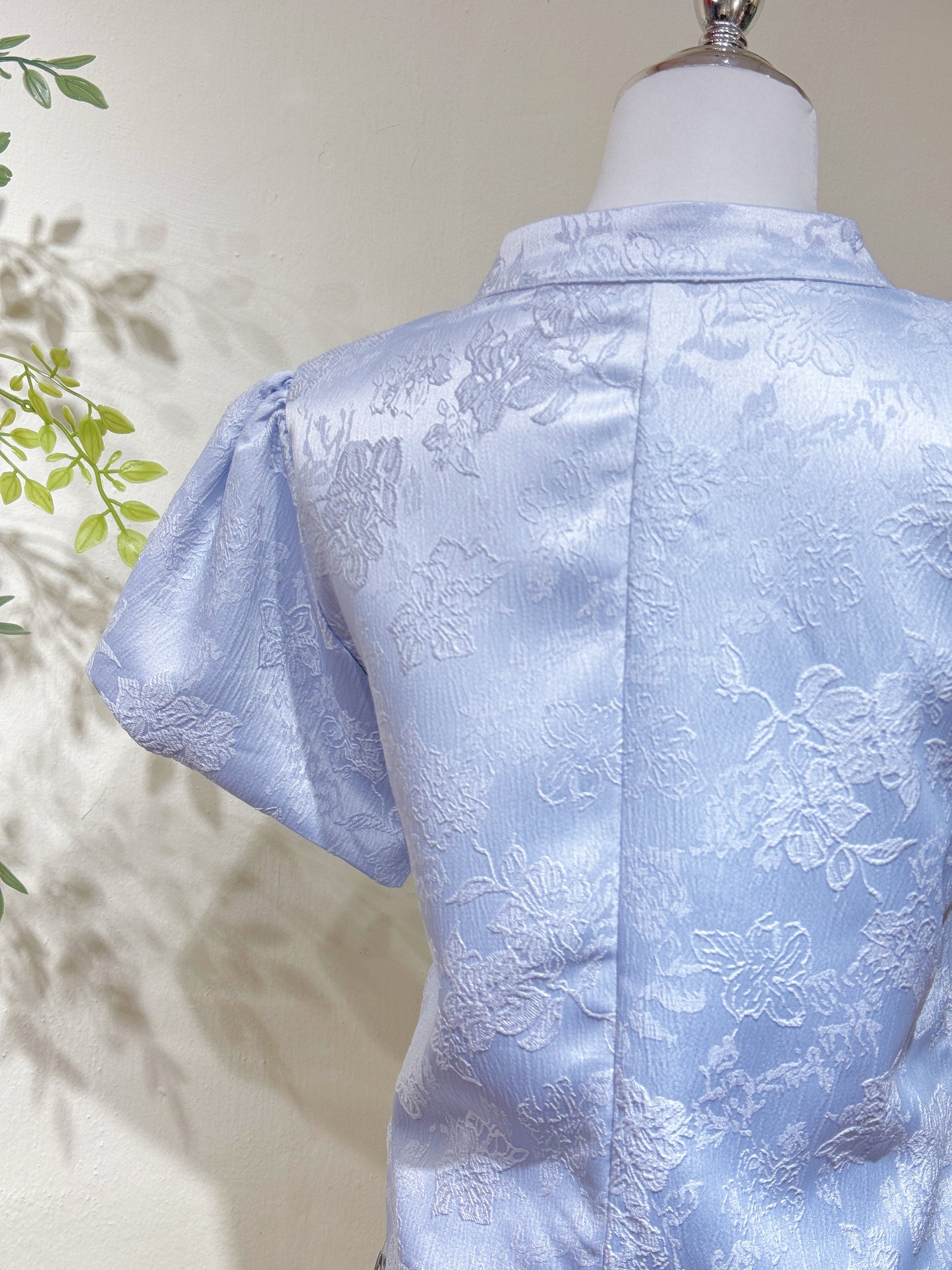 Jacquard Mandarin Puff Sleeve Tie Blouse