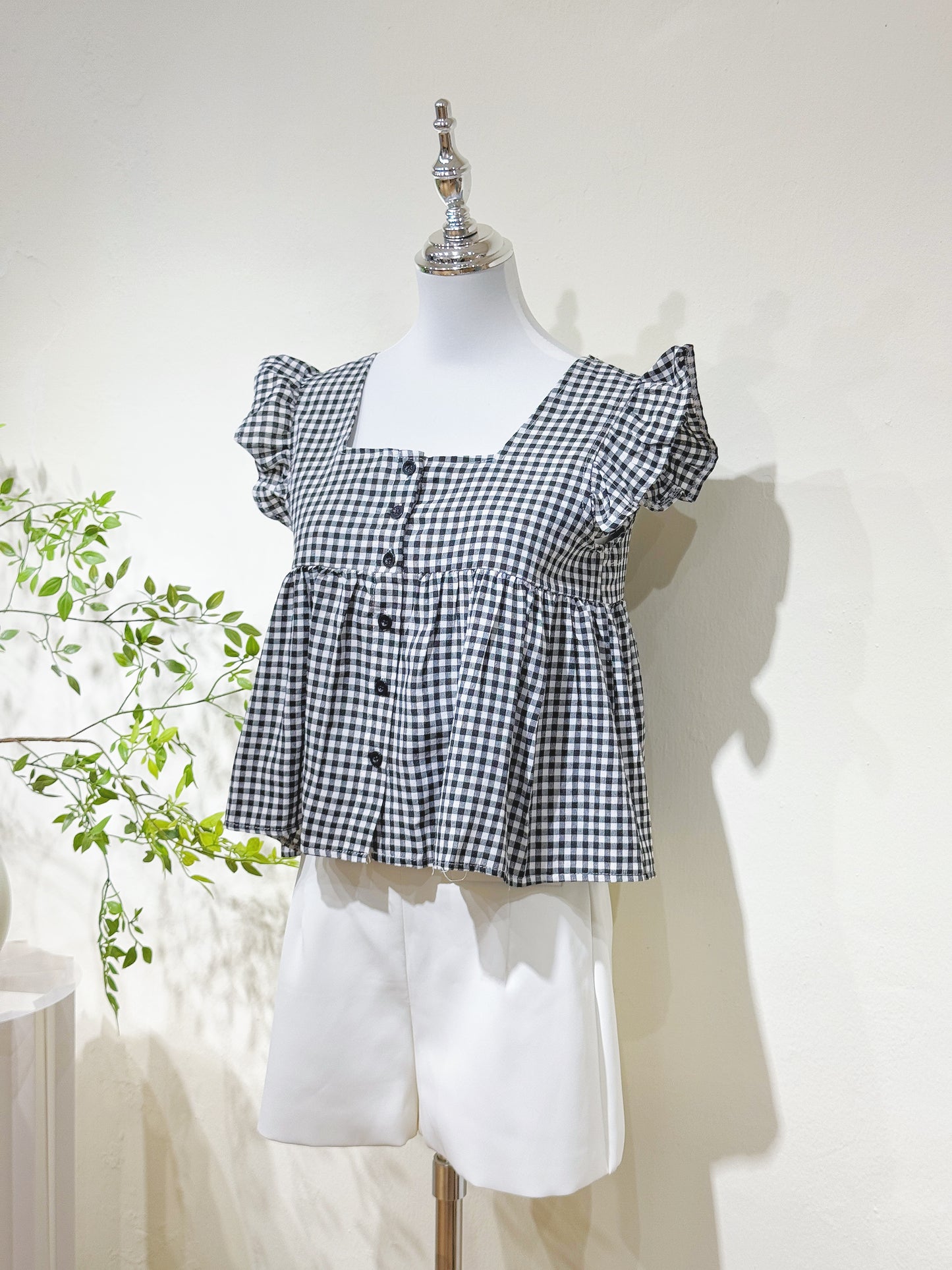 Vintage Grid Flutter Blouse