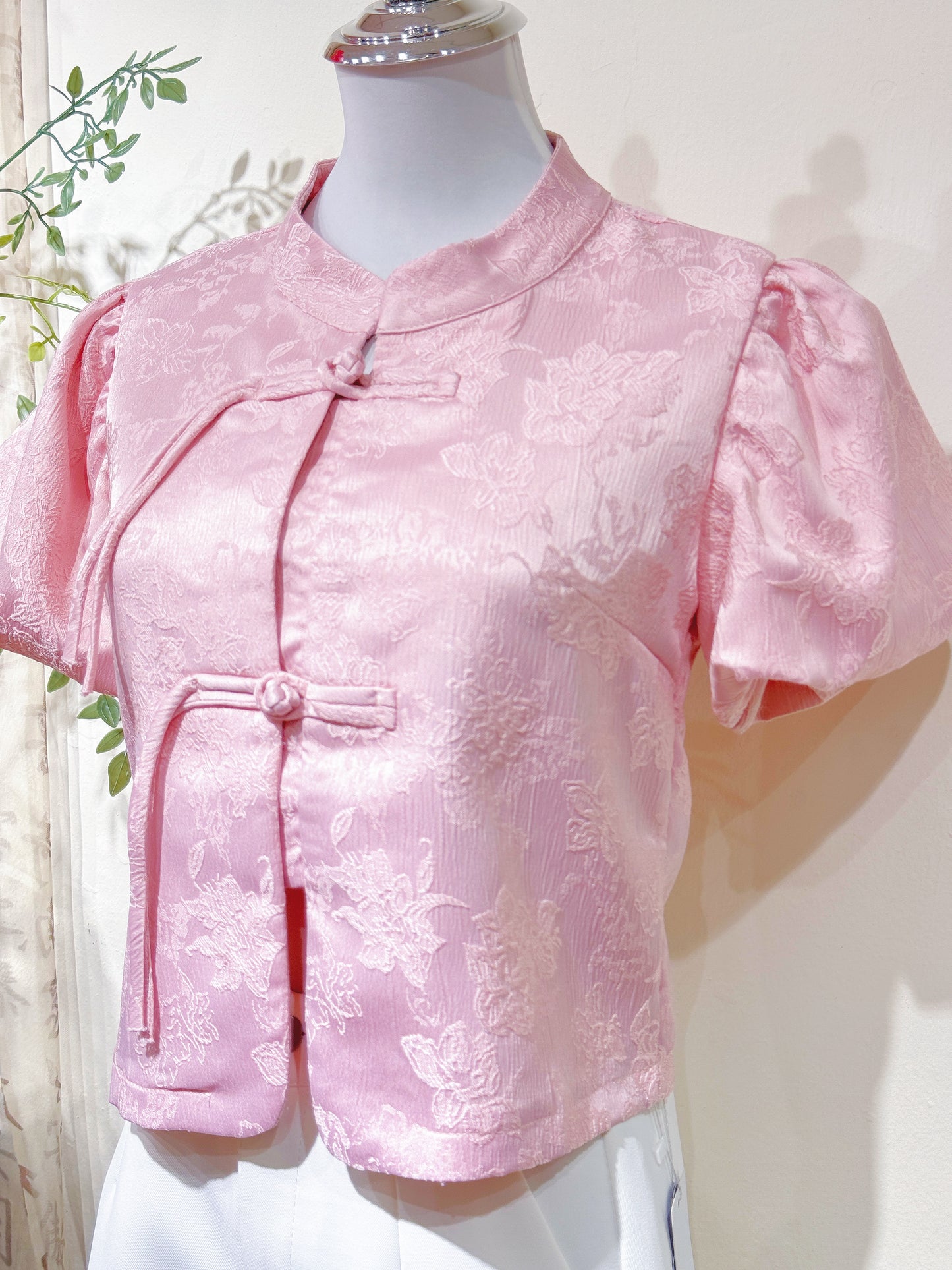 Jacquard Mandarin Puff Sleeve Tie Blouse