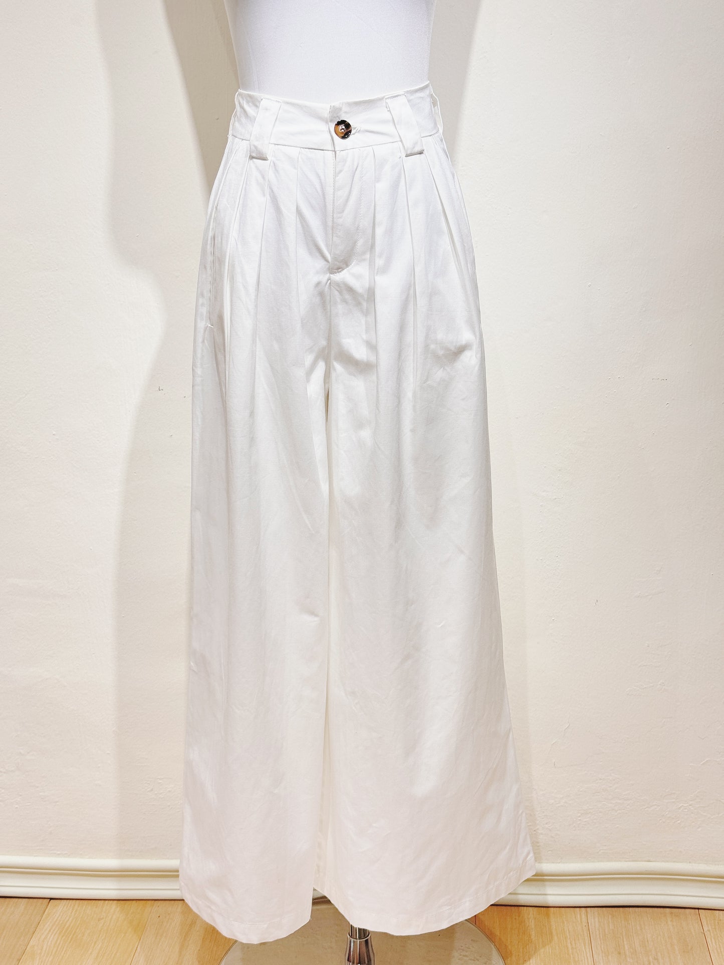 Versatile White Cropped Wide-Leg Pants