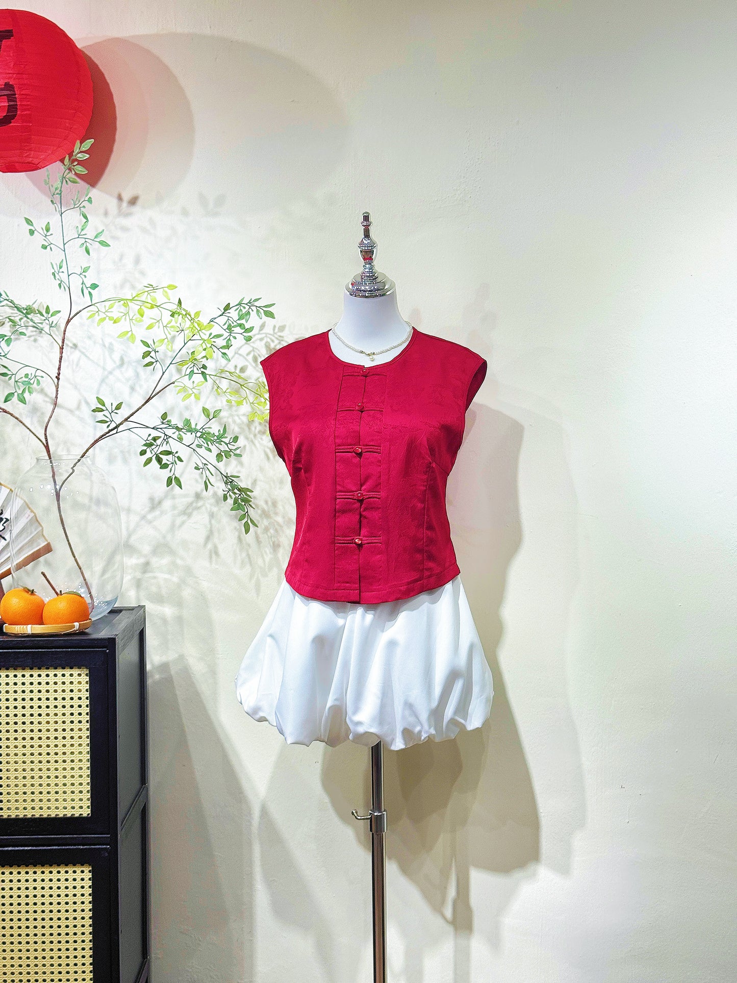 Red Jacquard Satin Sleeveless Blouse