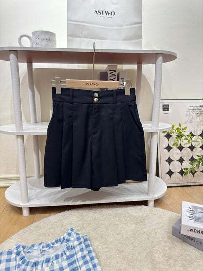 Tailored Pleat Shorts