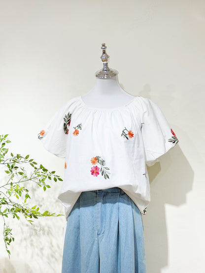 Linen Blossom Puff Sleeve Top