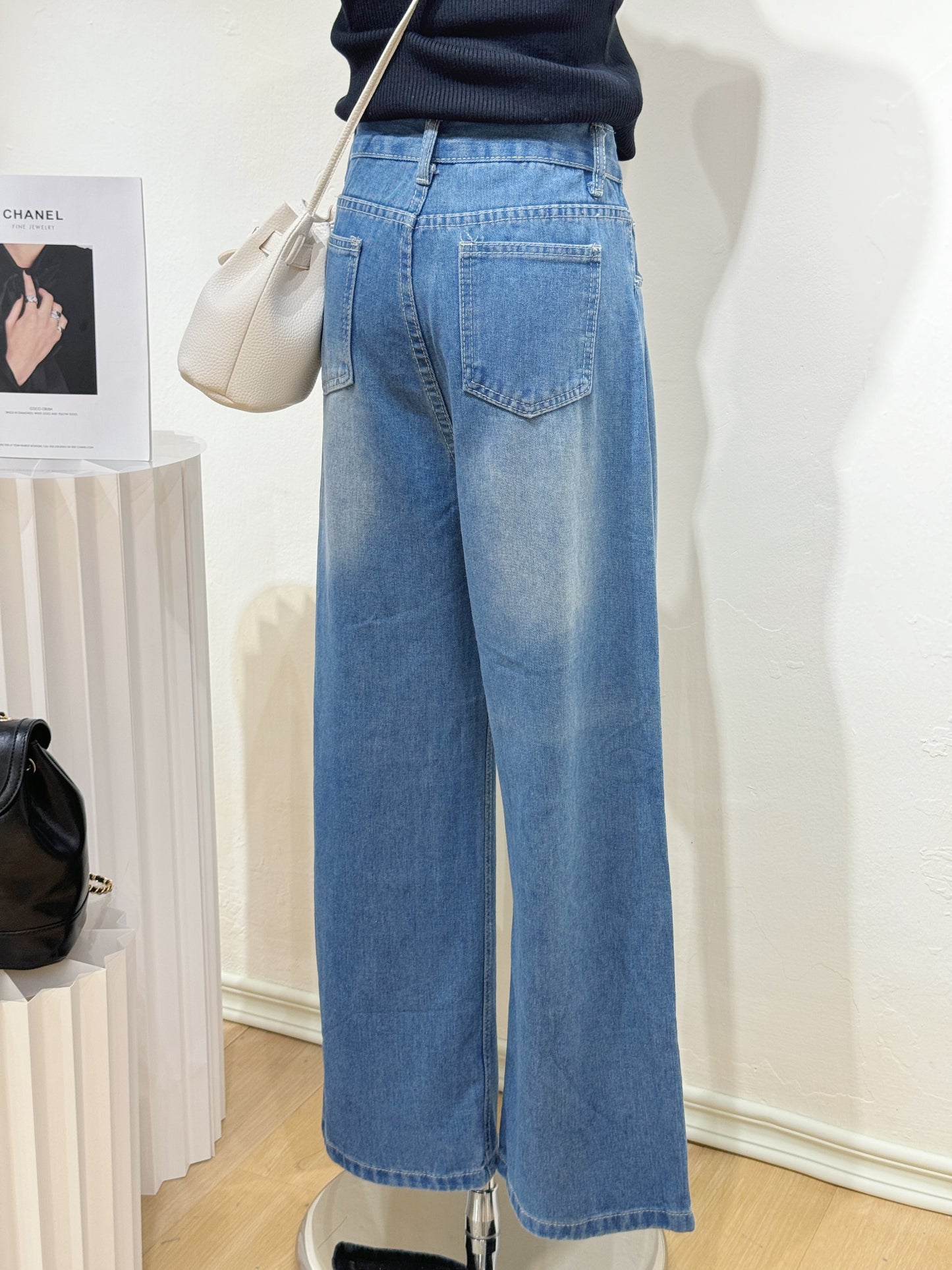 Vintage High-Waisted Wide-Leg Jeans