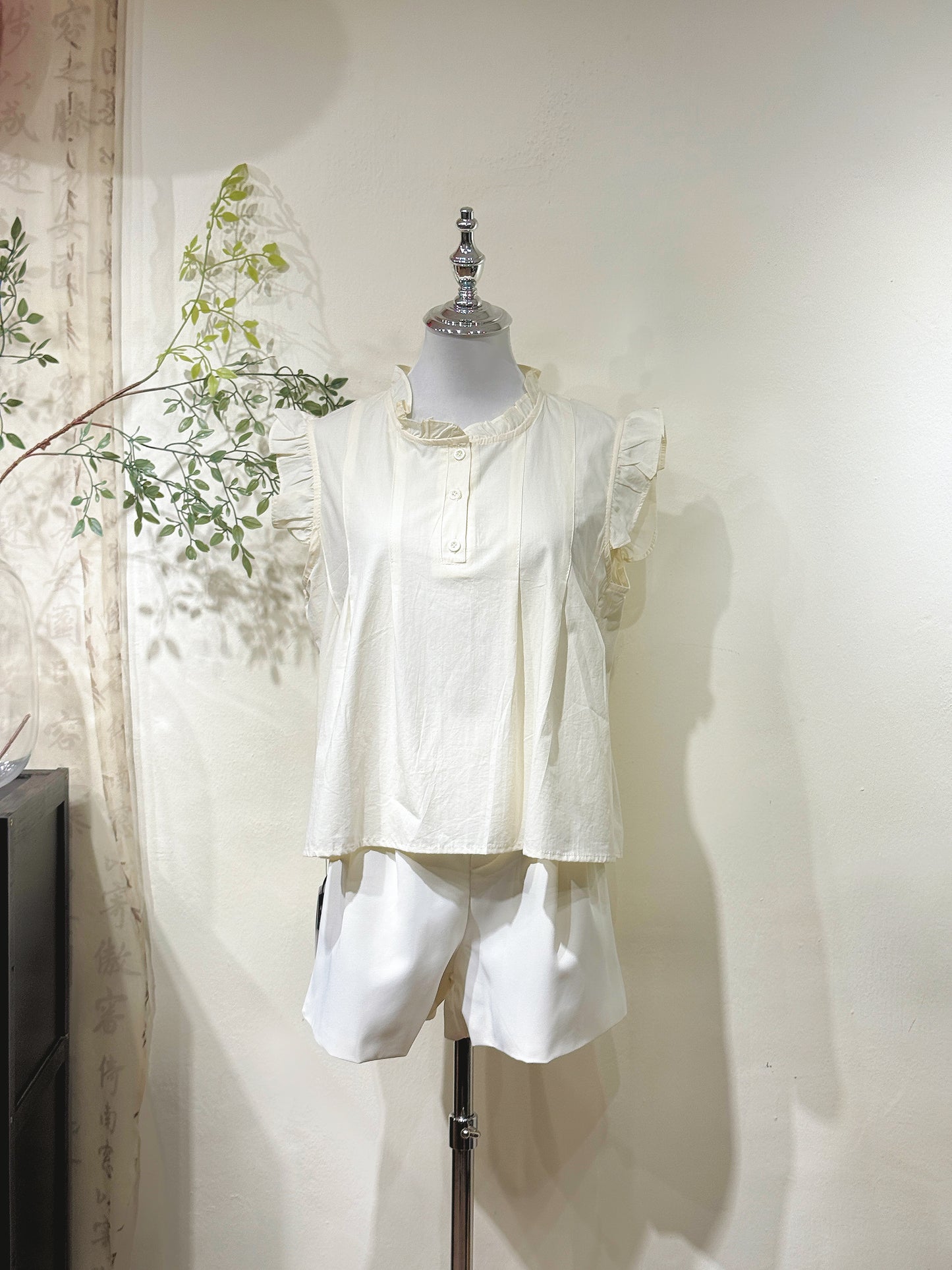 Linen Cotton Ruffle Sleeve Top