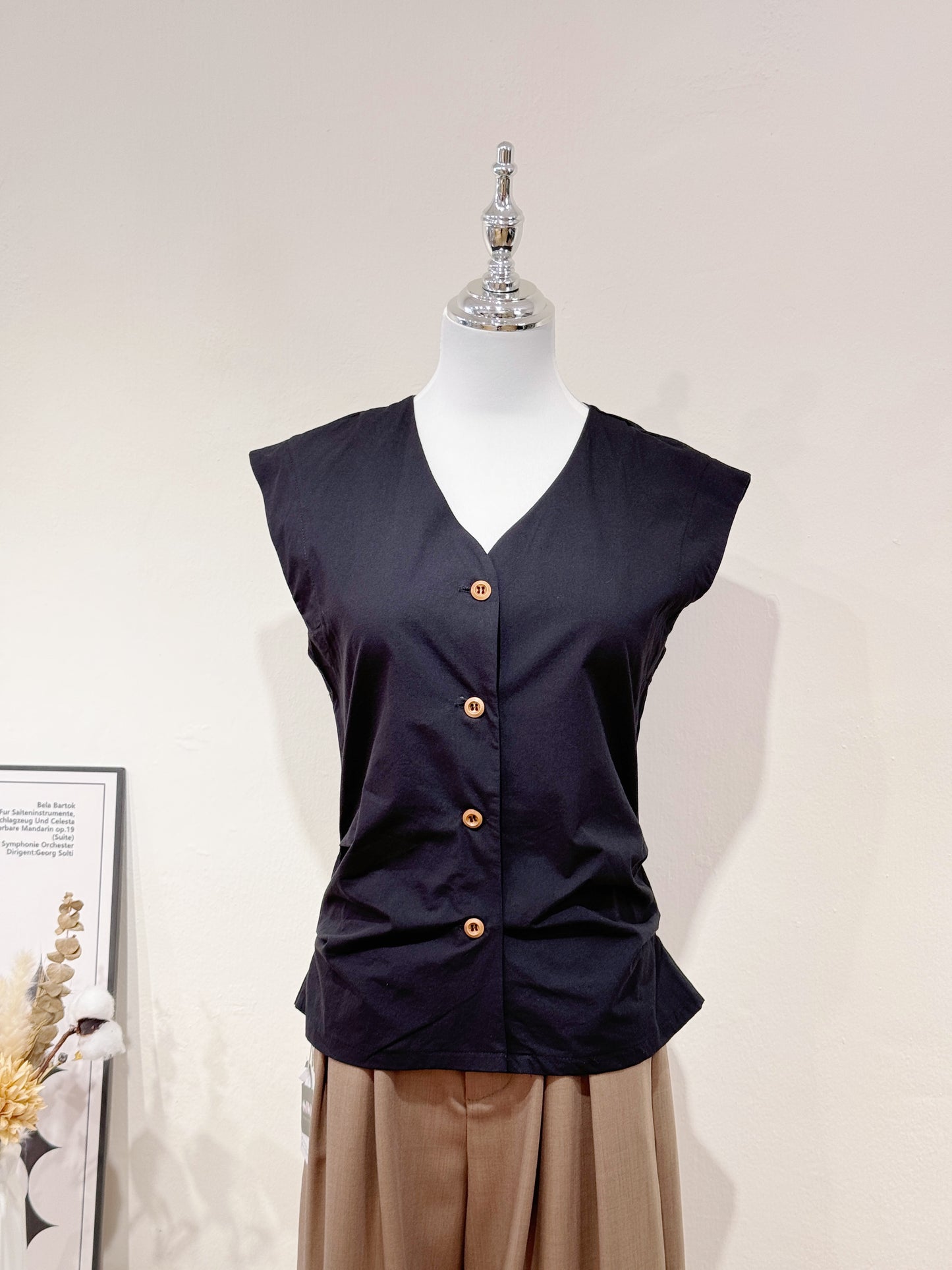 Wood Button V-Neck Top