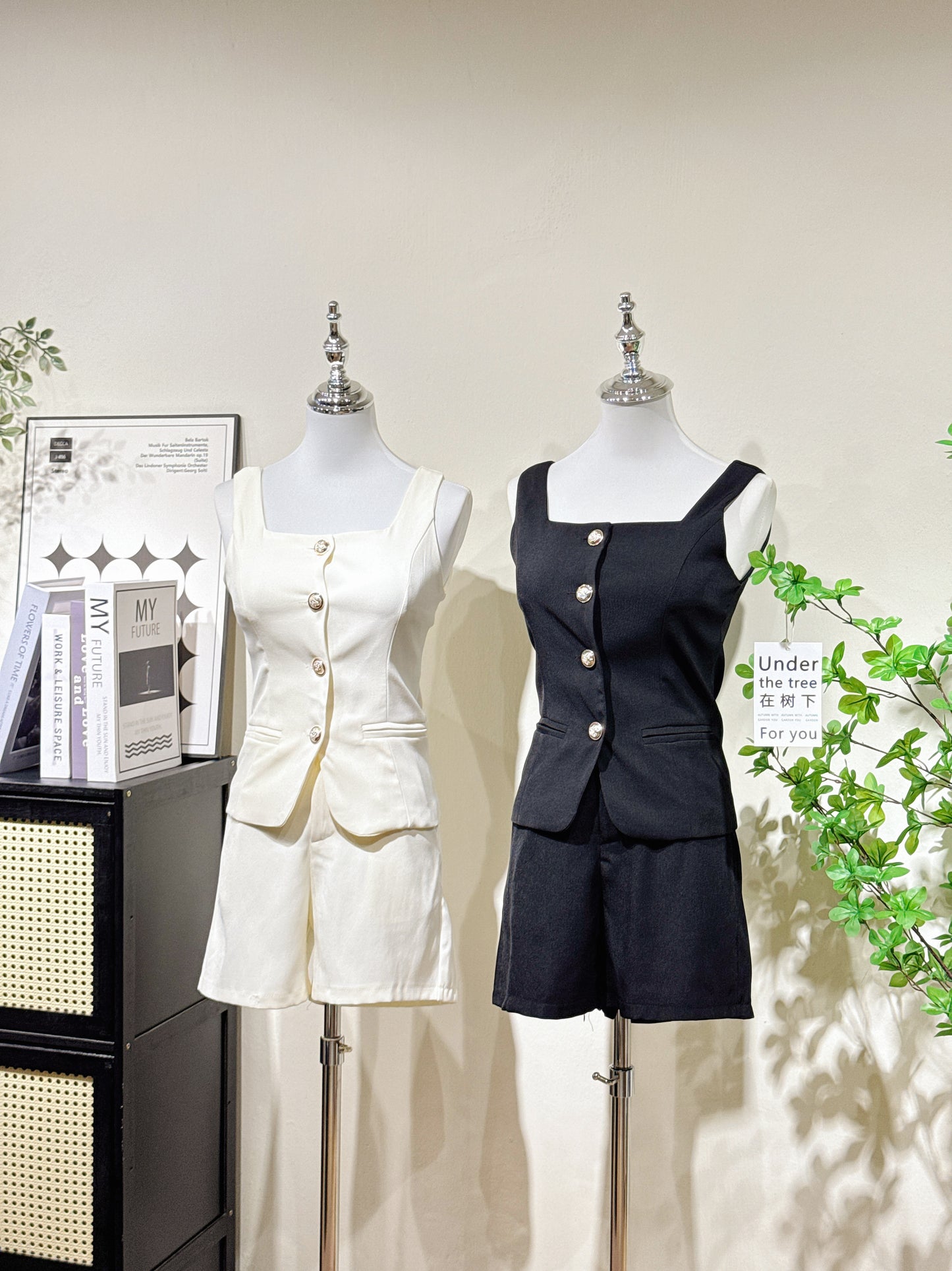 Chic Button Set