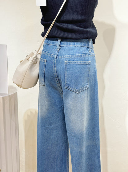 Vintage High-Waisted Wide-Leg Jeans